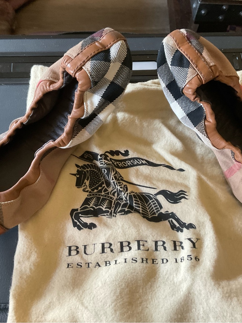 Burberry Beige & Tan Check Leather Buckle Ballet Flats - Picture 4 of 5